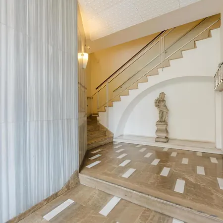 Gaia's Flat - 15 Min From & Train Station Апартаменты Венеция