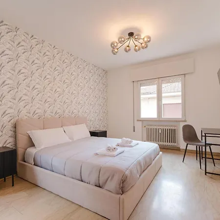 Apartment Gaia's Flat - 15 Min From Venice & Train Station