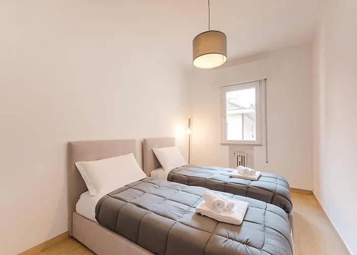 Gaia's Flat - 15 Min From & Train Station Appartement