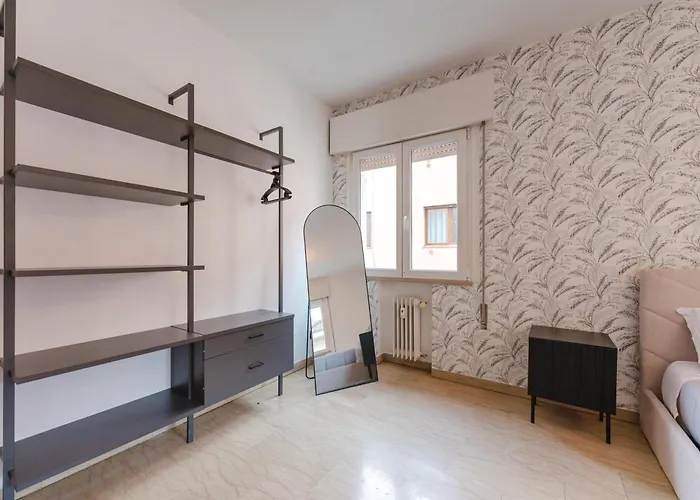 Appartement Gaia's Flat - 15 Min From & Train Station *