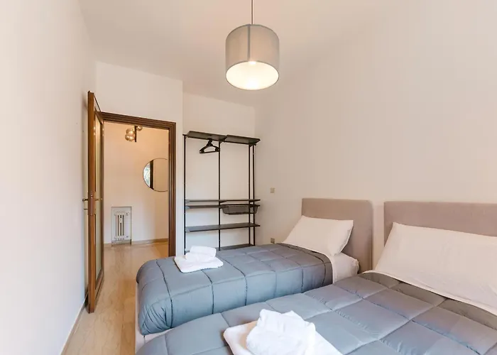 Gaia's Flat - 15 Min From & Train Station *